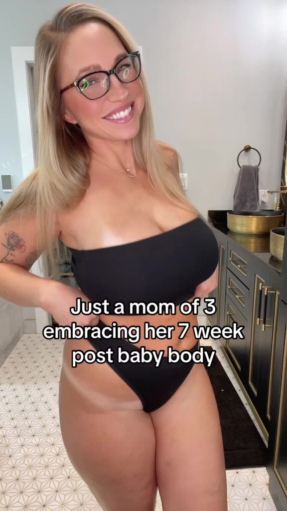 @yourfavbikinimom #fy #postpartum #bodypositivity #happy  ...
