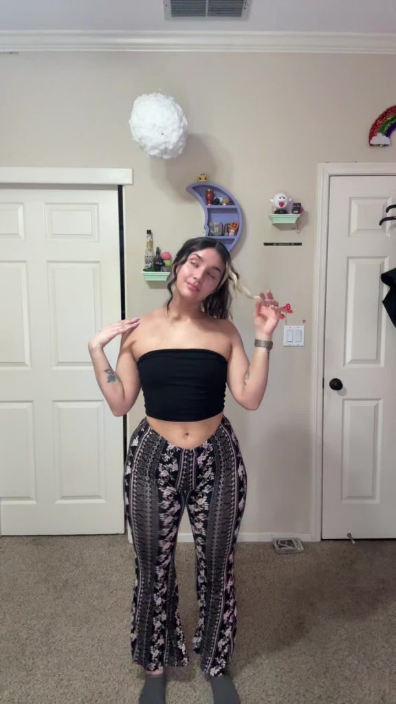 @zinniasol I love this song it’s so funny ...