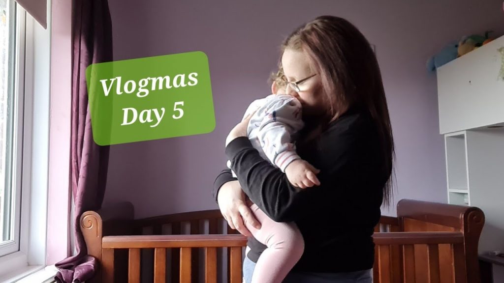 VLOGMAS DAY 5 | A LAZY SUNDAY | UK MUM OF TWO