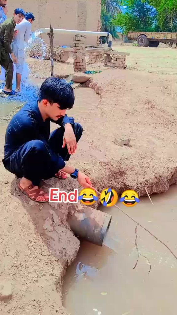 @funnylife00721 funny water video#comedyvideo #fyp #viral #viralmyfastvideoplz  ...