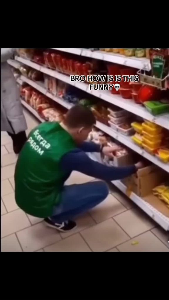 @pussy_pounder699 MORE I WATCH THE MORE I LAUGH#fypシ #fypシ #memes #jumpscares #s...