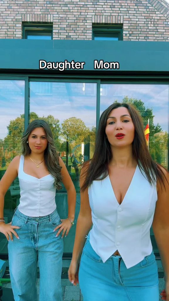 @silvanaqsj Wer liked ist hübsch #withmymom #shqipe #shqipe #tiktokgermany #  ...