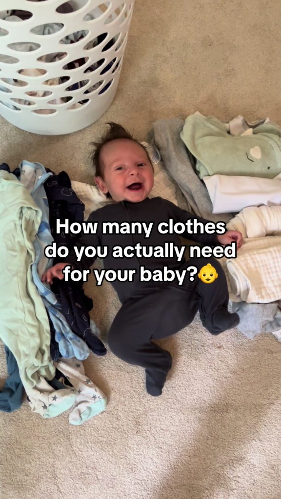 @stephaniehajal_ How many clothes do you really need? My advice is to start smal...