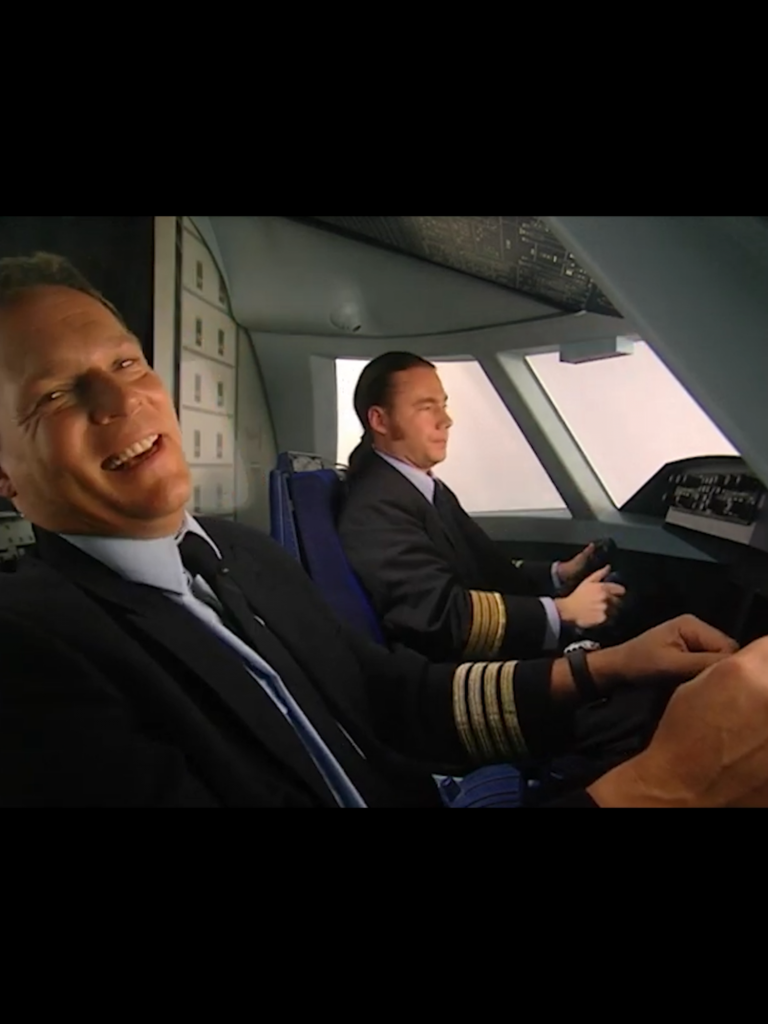 @therealbullyherbig Schicker Vogel, schöne Hupe! Bully MichaelBullyHerbig entert...