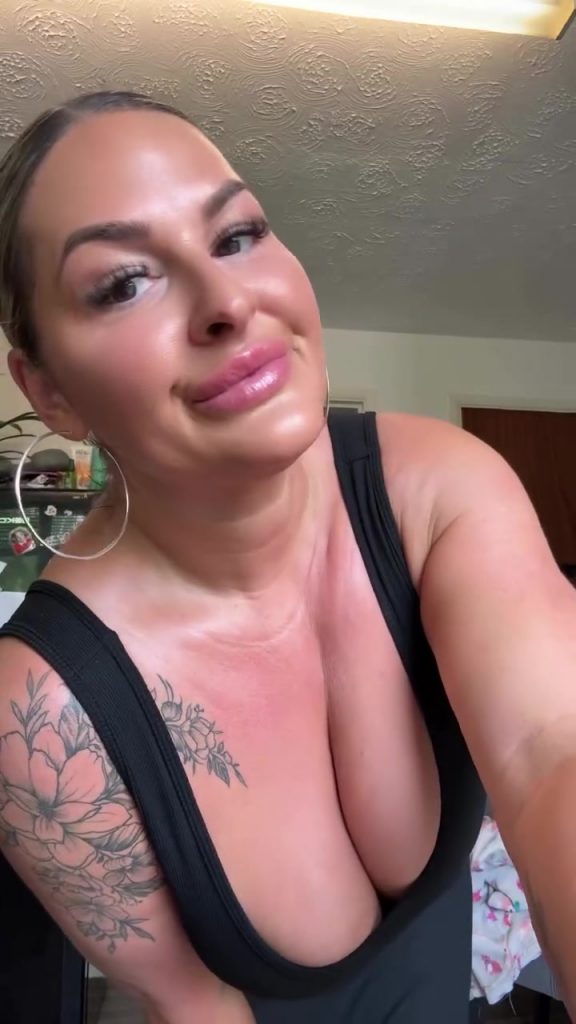 @wannabe_milfx #over40mom #cougarsoftiktok #cougr #mumlife #unitedkingdom #mum #...