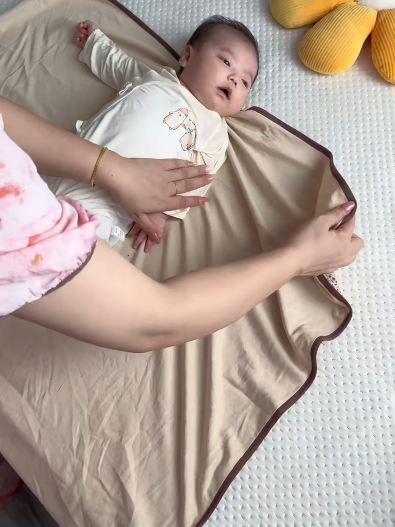 @derthor.com New parents, you must learn how to swaddle your baby. This will pre...
