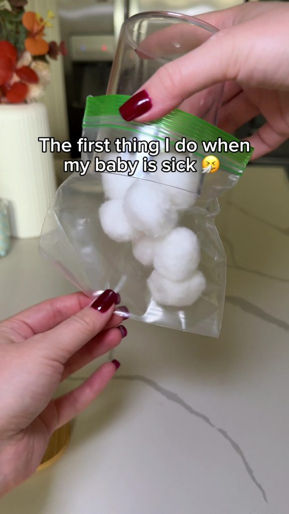 @evgenii.familyhacks The first thing I do when my baby is sick! #sickbabyhack #...