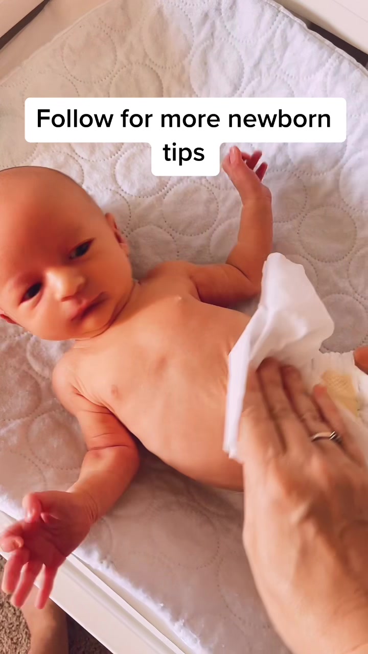 @shinehead2toe This is  for the #boymoms  take a diaperwipe before changing your...