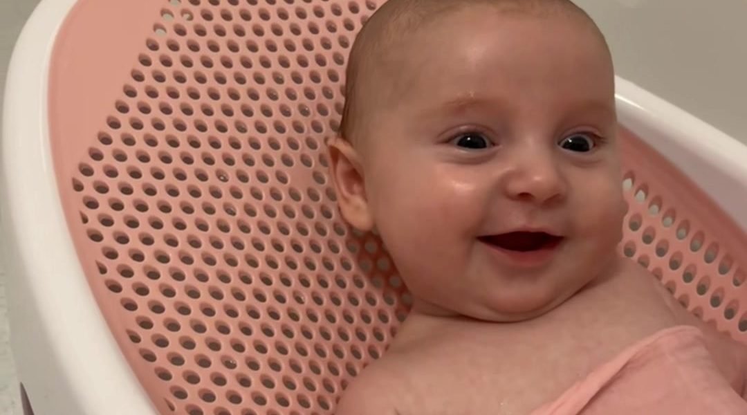@mummatoelsie Happy bath time #fyp #babyadvice #babytiktok #babytips #newmom #fi...