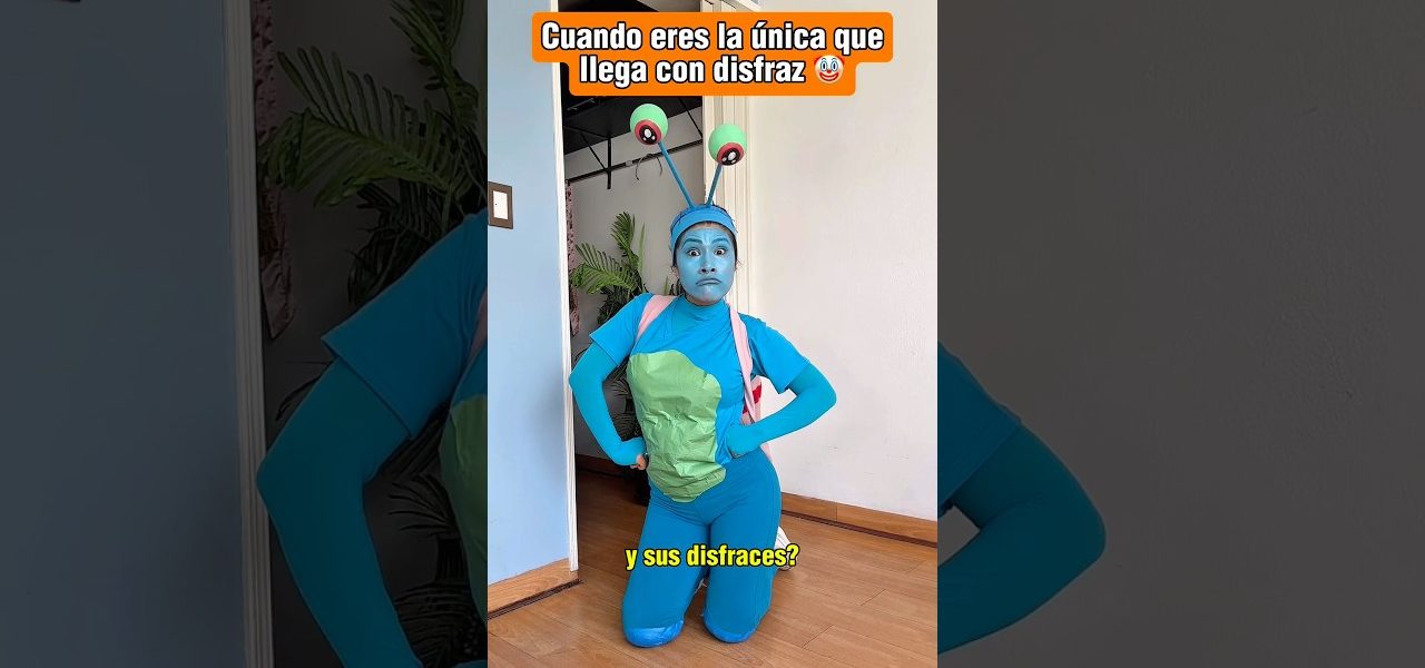Cuando eres la única con disfraz🤡Halloween😅 #shorts #humor #tiktokvideo #comedia #Funny #latina