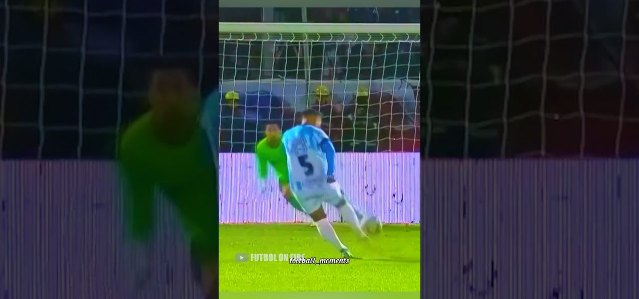Este Futbolista destrozó las redes del arco con su Penalti #futbol #shorts