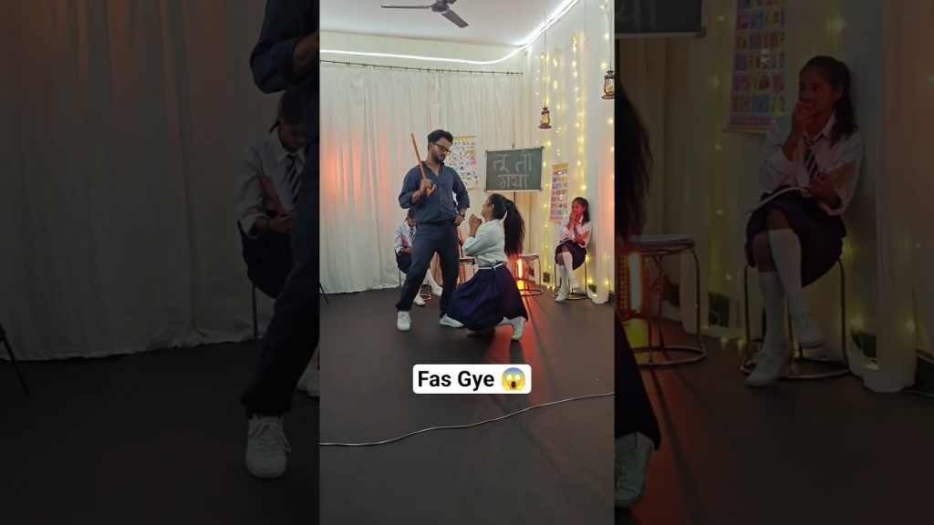 Sach Main Sir Aa Gye 😱 #love #new #funny #shorts #shortvideo @fdccompany648