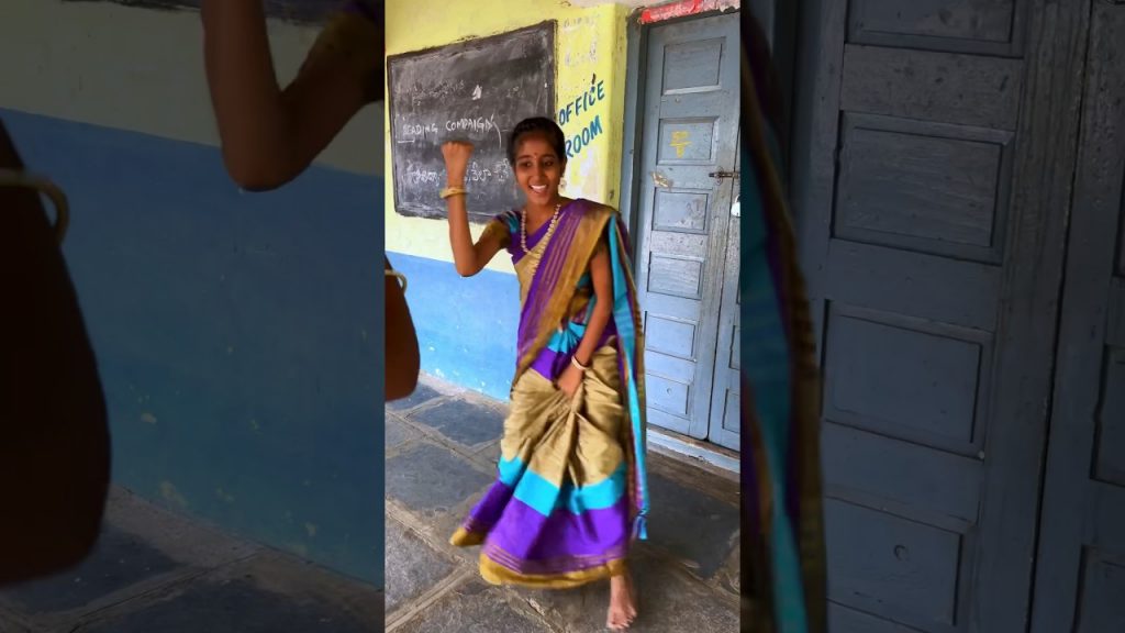 Social Media School 🤣 | Class-6 #comedy #shorts #schooljokes #teacher #jokes #fun  #wonderingminds