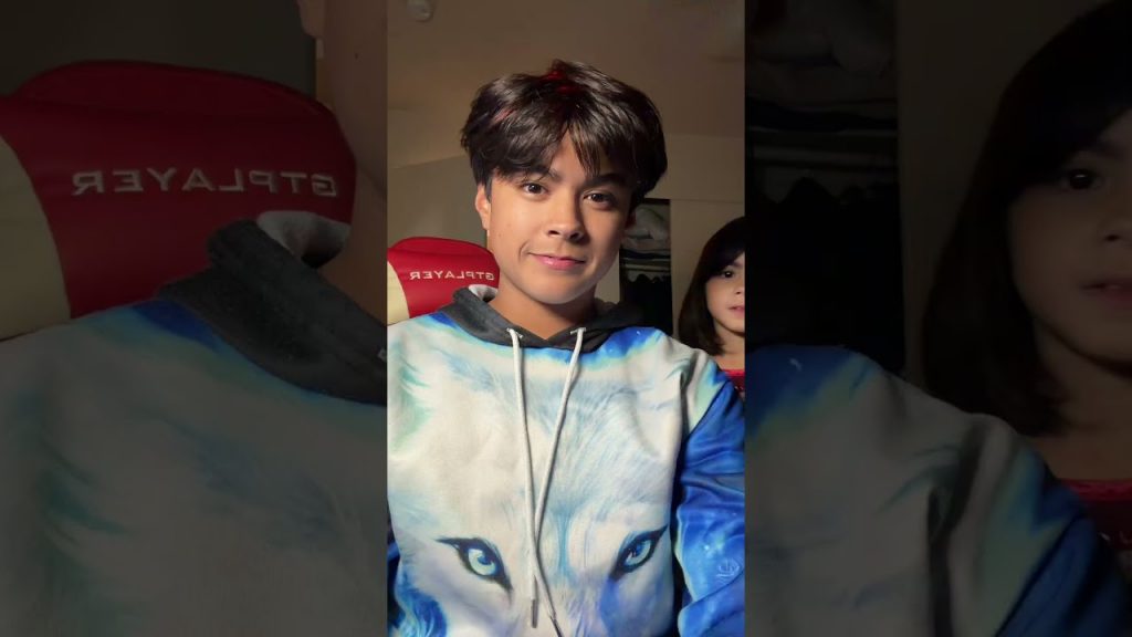 The hair is FRYING ME 🤣😭 @b@brodybolingfypシ #shorts #trend #relatable #justjules #skit #viral