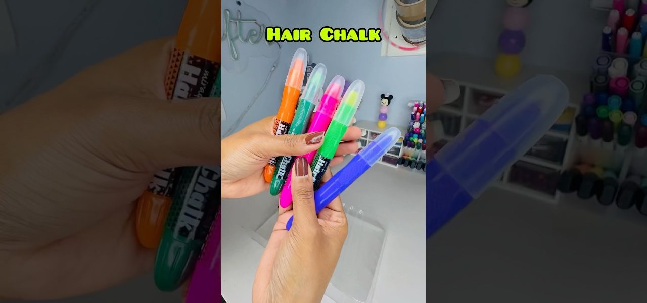 Unboxing Hair Chalk Kit 😱 #crafteraditi #shorts #ASMR #unboxing #diy @CrafterAditi