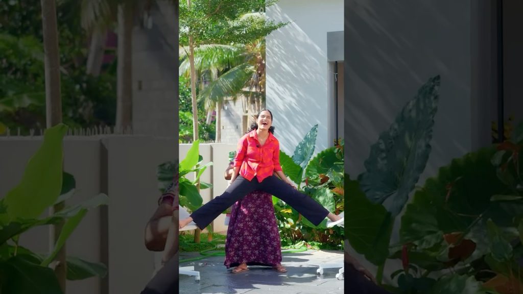 Watch till the End 😂 Stretching Challenge #shorts