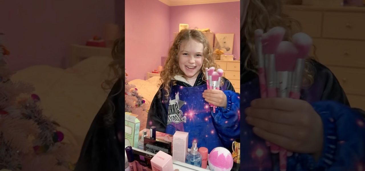 What she got for Christmas haul #jonathanjoly #shorts