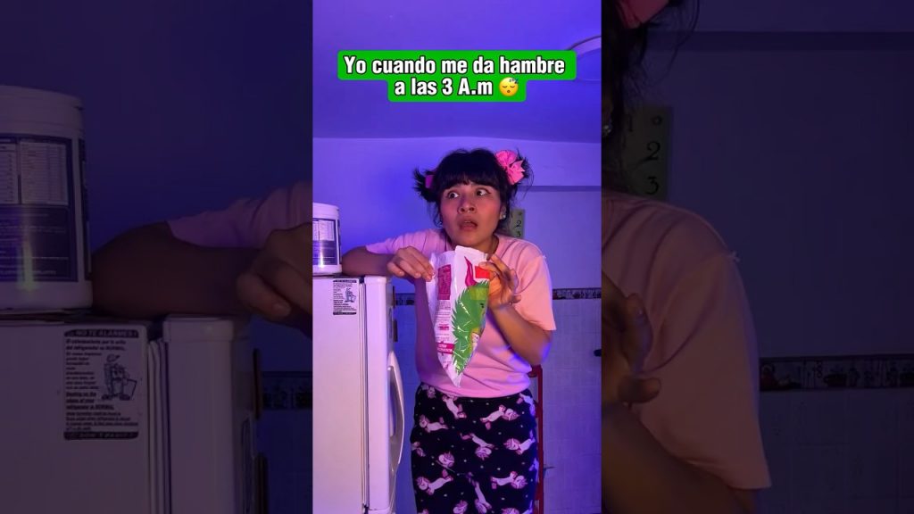 Yo cuando me da hambre a las 3 Am 😅😂 #shorts #humor #tiktokvideo #comedia #Funny #fyp