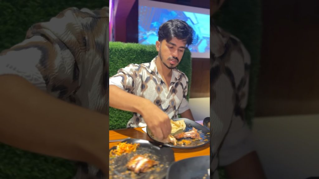 Chicken 🐔 4 #comedy #trending #viral #girl #shorts