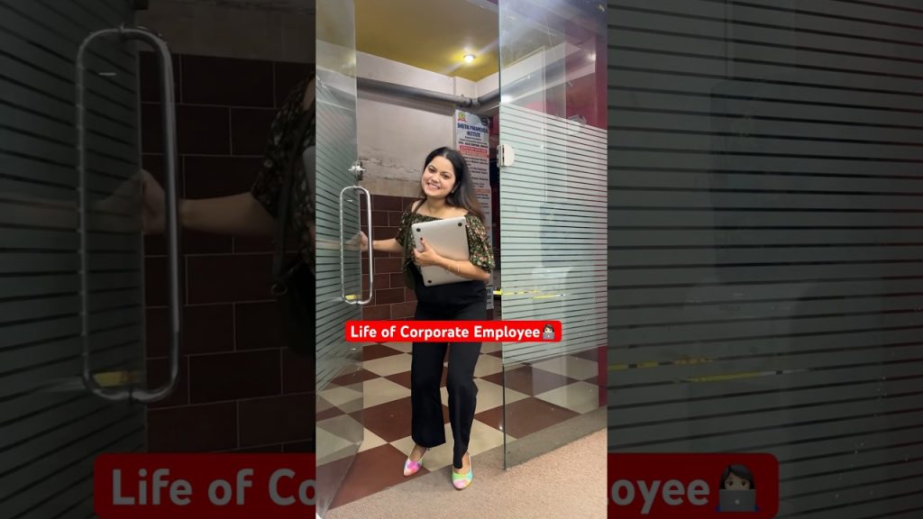 Corporate walo ki kahani🥲 #shorts #funnyshorts #comedyshorts #corporatelife #ytshortsindia
