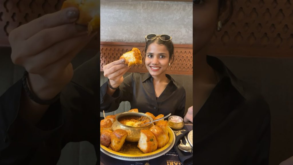 Does Dressing Nicer Get You Better Service?😱| Poor Vs Rich Girl’s Food Challenge #shorts