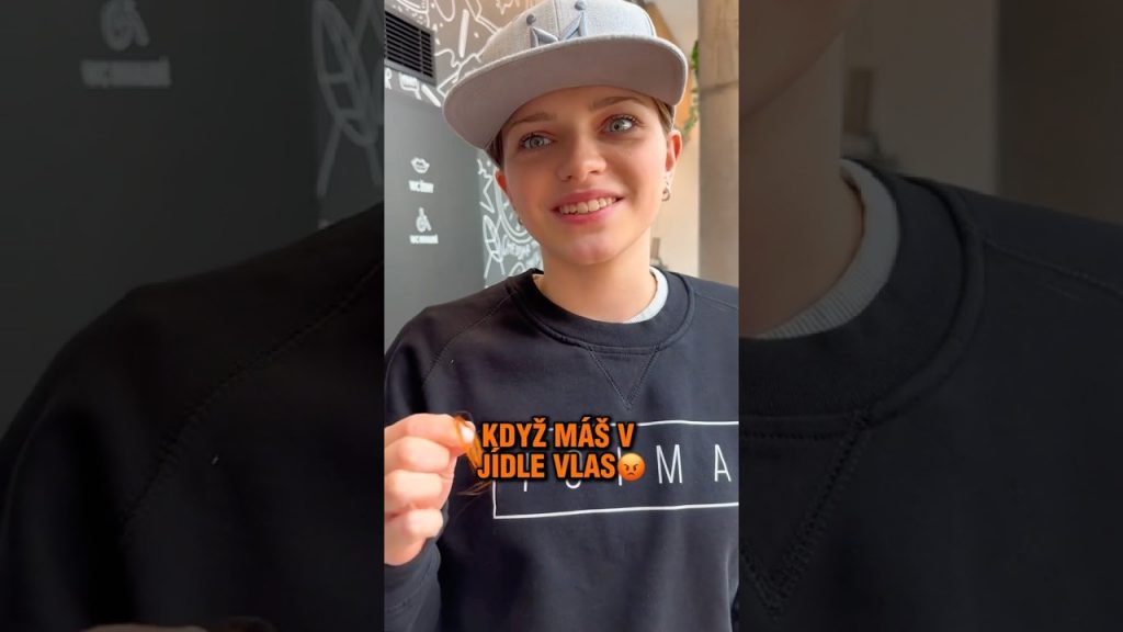 KDYŽ MÁŠ V JÍDLE VLAS!🥵🤣 #superdvojka #trending #funny #shorts #fyp #comedy #humor #vtip #czech