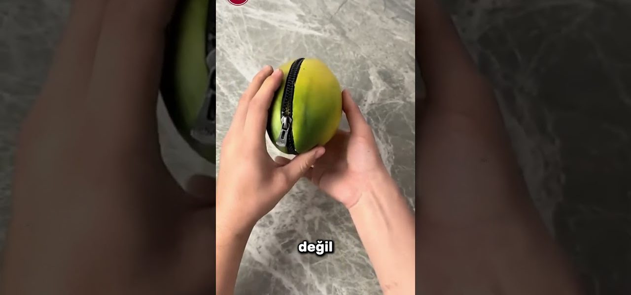 Kadın mangolu cüzdan almış 😆#shorts