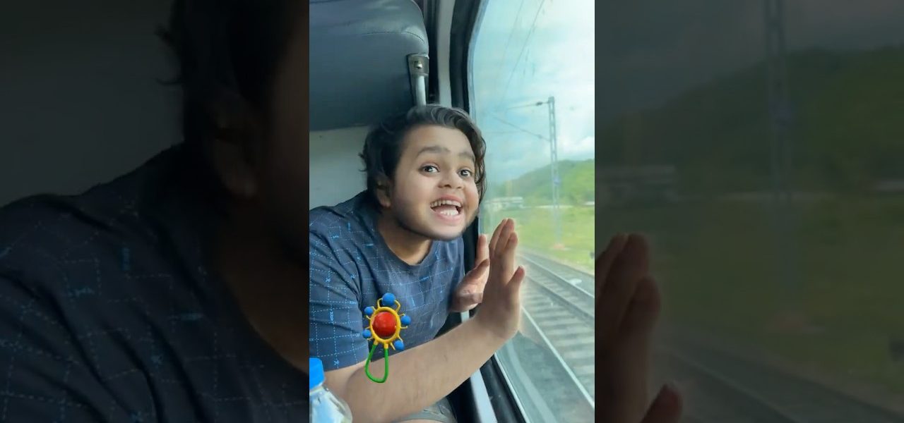 Tillu in Train😂🚂 #shorts #comedy #funny #olidavines