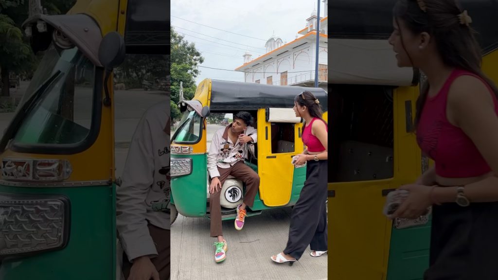 Topi baaz rickshaw wala 🤣 #shorts #bobbyprankster